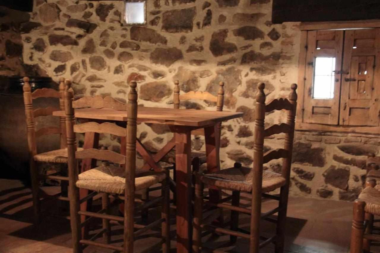 Posada El Canchal Arenas de San Pedro Eksteriør bilde